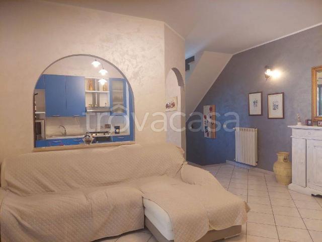 Villa Indipendente in affitto a Campolimpido, Roma Capitale