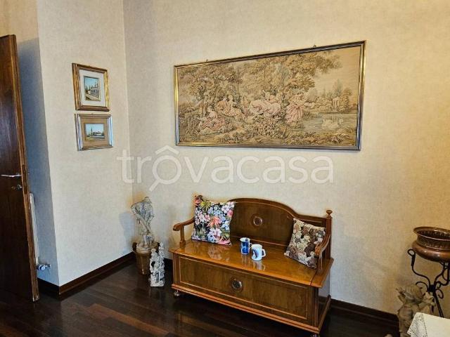 Villa Indipendente in affitto a Sud, Brenzone