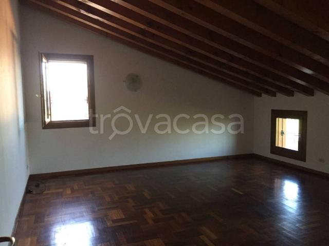 Villa Indipendente in affitto a Malo, Veneto