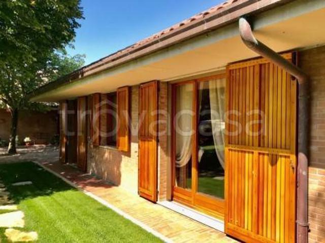 Villa Indipendente in affitto a Marche, Ancona