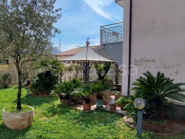 Villa Indipendente in affitto a Baronissi, Campania