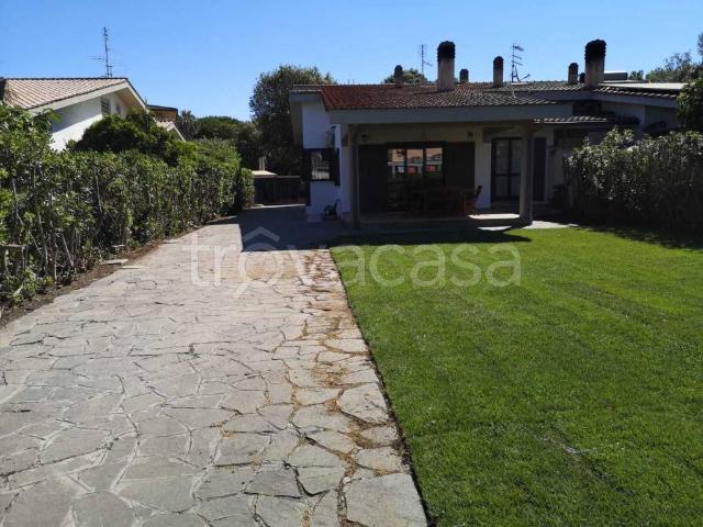 Villa Indipendente in affitto a Fregene, Roma Capitale