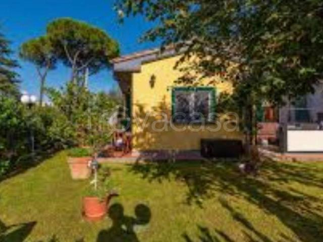 Villa Indipendente in affitto a Santi Apostoli, Roma Capitale