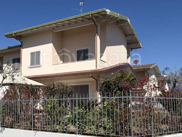 Villa Indipendente in affitto a Crociale, Manerba Del Garda