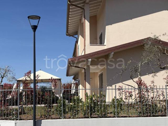 Villa Indipendente in affitto a Crociale, Manerba Del Garda