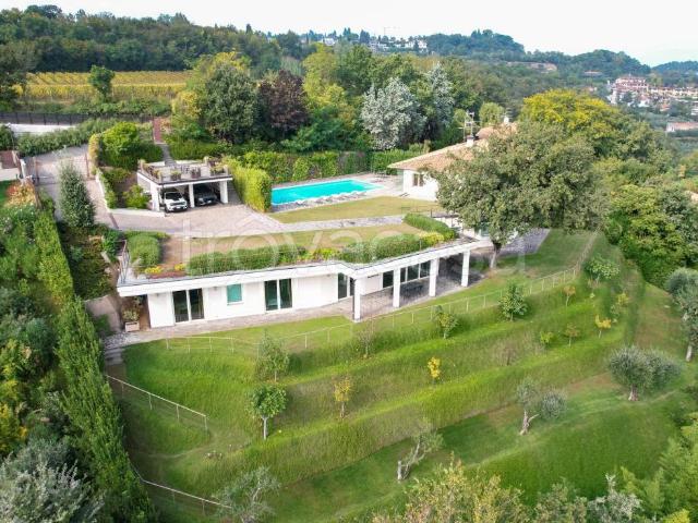 Villa Indipendente in affitto a Padenghe Sul Garda, Lombardia