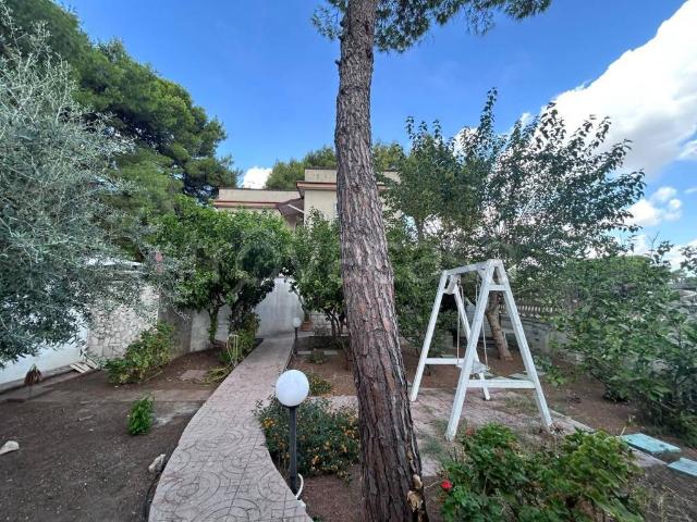 Villa Indipendente in affitto a Puglia, Taranto