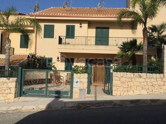 Villa Indipendente in affitto a Ragusa, Sicilia