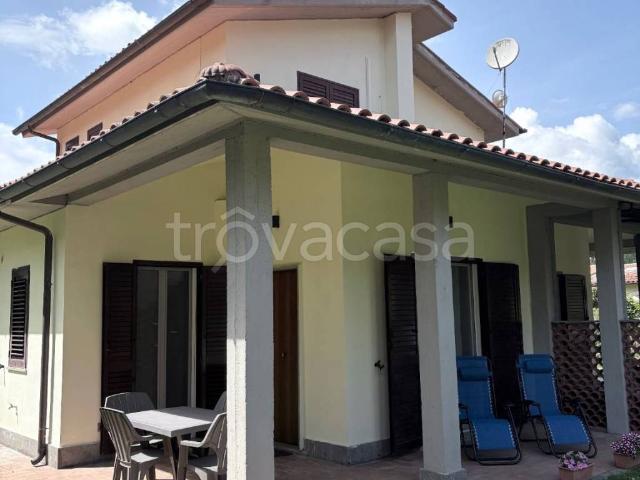 Villa Indipendente in affitto a Punta del Lago, Ronciglione