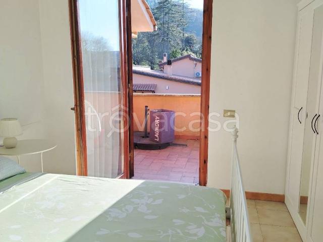 Villa Indipendente in affitto a Punta del Lago, Ronciglione