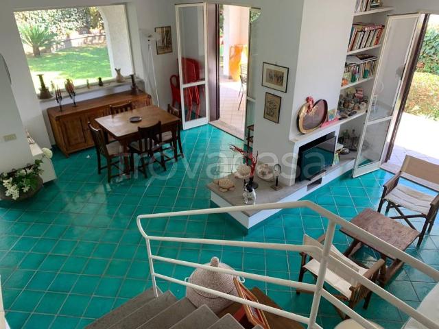 Villa Indipendente in affitto a Cortaccione, Spoleto