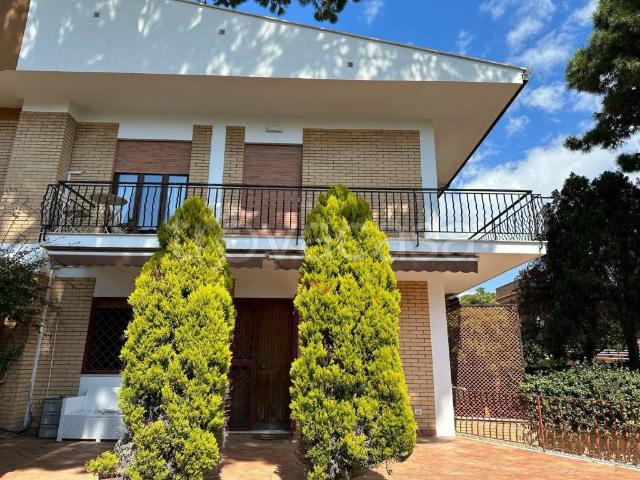 Villa Indipendente in affitto a Lido di Ulisse, Terracina