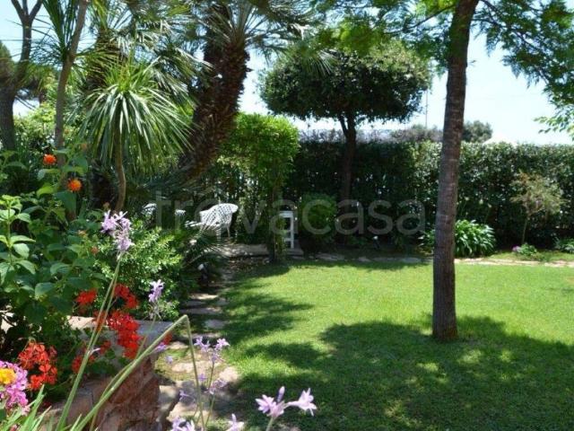 Villa Indipendente in affitto a Terracina, Lazio