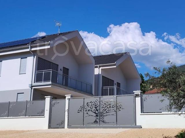 Villa Indipendente in affitto