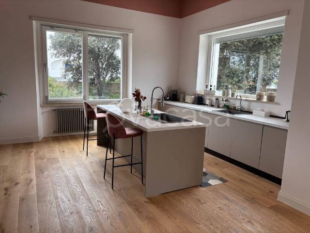 Villa Indipendente in affitto a Lido di Enea, Roma Capitale