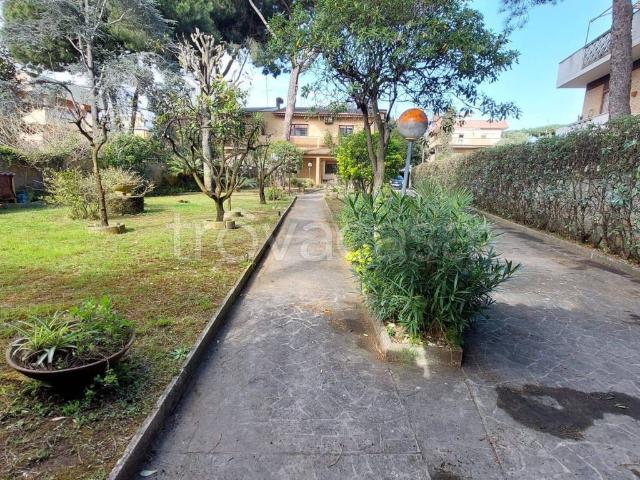Villa Indipendente in affitto a Lido di Enea, Roma Capitale