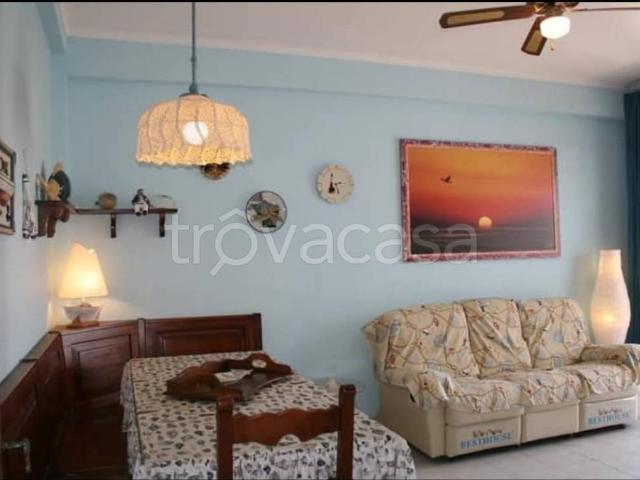 Villa Indipendente in affitto a Centro Regina, Roma Capitale