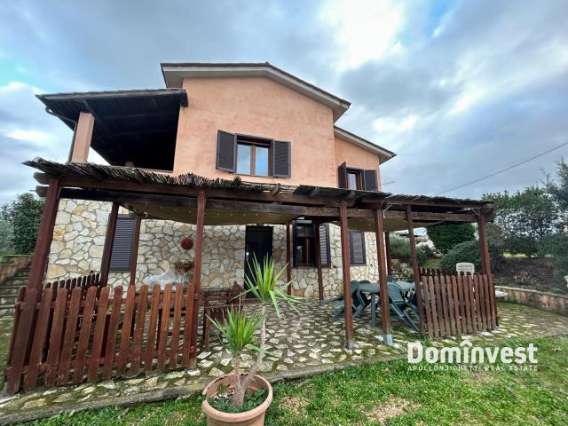 Villa Indipendente in affitto a Unione di Comuni Montani Colline del Fiora, Montalto Di Castro