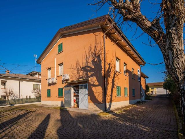 Villa Indipendente in vendita a Colline Matildiche, Re