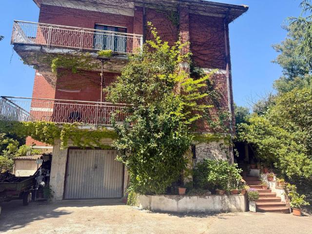 Villa Indipendente in vendita a Avellino, Campania