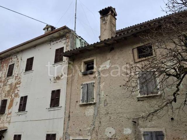 Villa Indipendente in vendita a Badia Calavena, Veneto