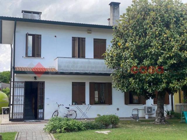 Casa in vendita a Salvaterra, Badia Polesine