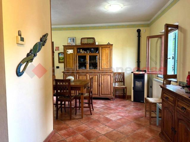 Villa Indipendente in vendita a Unione dei comuni Media Valle del Serchio, Ponte A Serraglio
