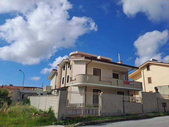 Villa Indipendente in vendita a San Paolo, Barcellona Pozzo Di Gotto