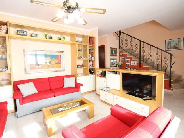 Villa Indipendente in vendita a Unione Comuni Basiano Masate, Basiano