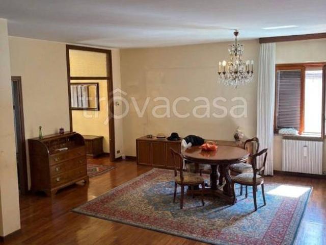 Villa Indipendente in vendita a Belgioioso, Lombardia