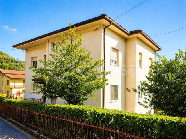 Villa Indipendente in vendita a Milano, Berbenno
