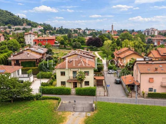 Villa Indipendente in vendita a Quintino Basso, Bergamo
