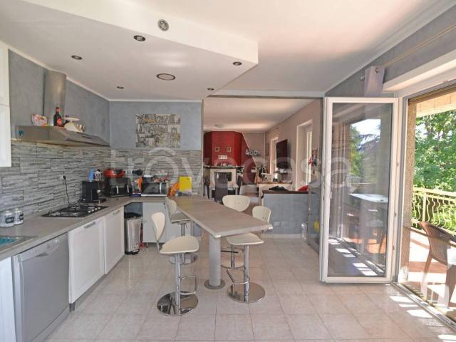 Villa Indipendente in vendita a Famolasco, Piemonte