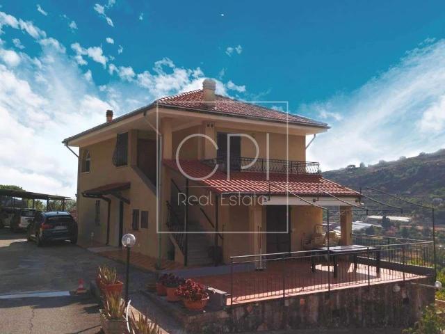 Villa Indipendente in vendita a Bordighera, Liguria
