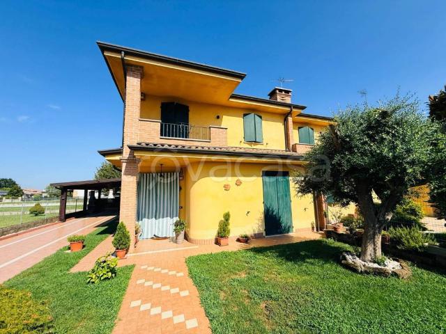 Villa Indipendente in vendita a Borgo Mantovano, Villa Poma