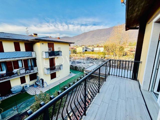 Villa Indipendente in vendita a Villaggio Marcolini, Botticino
