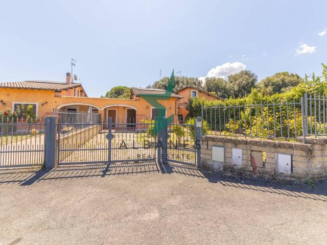 Villa Indipendente in vendita a Roma Capitale, Lazio