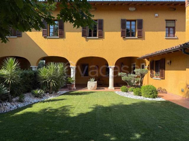 Villa Indipendente in vendita a Zona Nord, Brescia