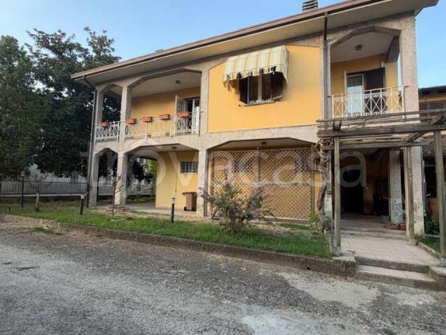Villa Indipendente in vendita a Bressana, Bressana Bottarone