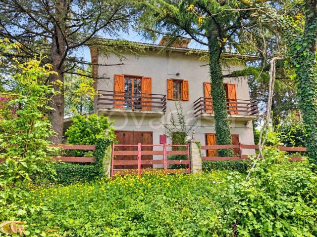 Villa Indipendente in vendita a Margani, Sarnano