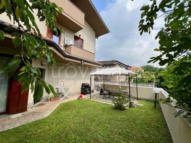 Villa Indipendente in vendita a Moncucco, Brugherio