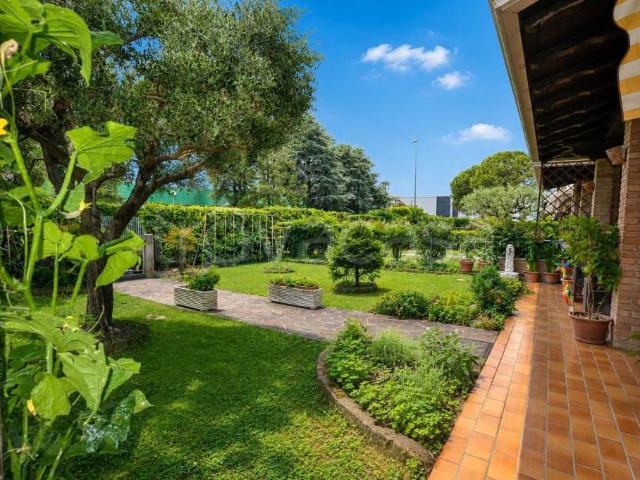 Villa Indipendente in vendita a Brugnera, Friuli-Venezia Giulia