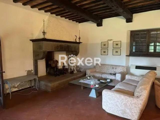 Villa Indipendente in vendita a Bucine, Toscana