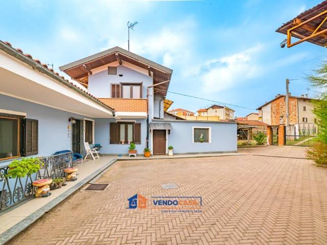 Villa Indipendente in vendita a Busca, Cuneo