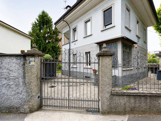 Villa Indipendente in vendita a Sant'Edoardo, Busto Arsizio