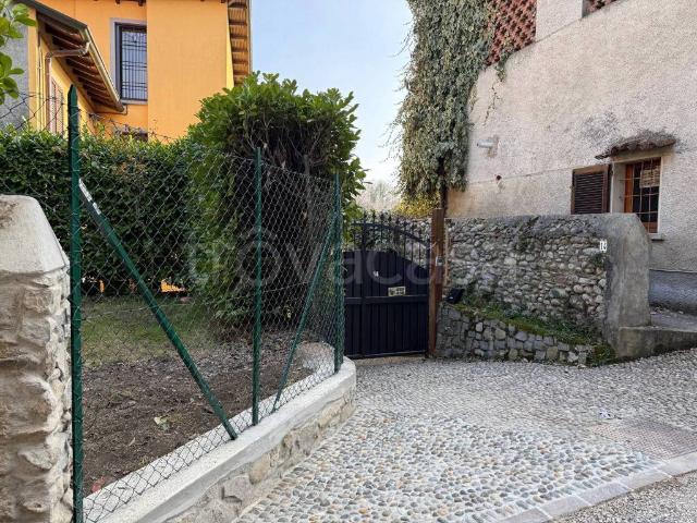 Villa Indipendente in vendita a Vescogna, Calco