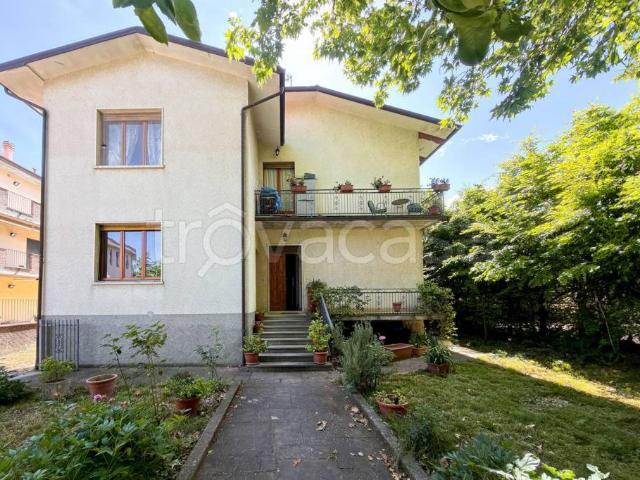Villa Indipendente in vendita a Calestano, Reggio Emilia