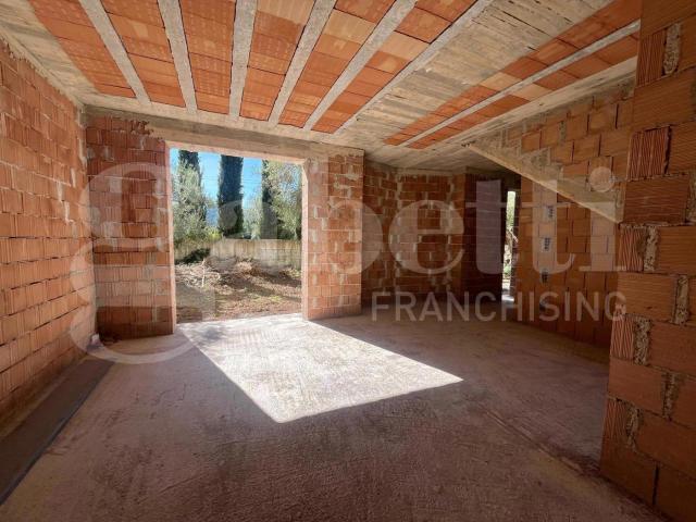 Villa Indipendente in vendita a Calvi Risorta, Campania