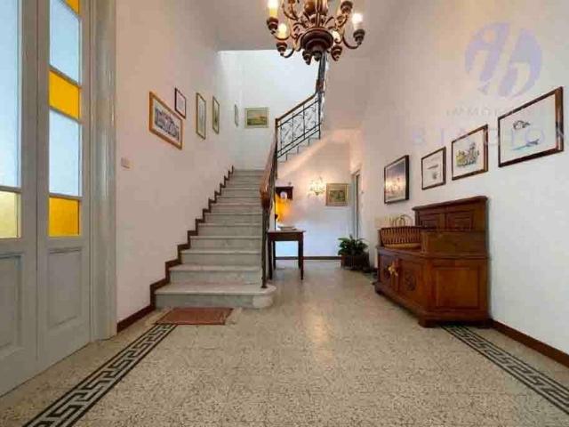 Villa Indipendente in vendita a Camaiore, Toscana