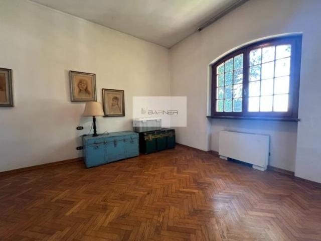Villa Indipendente in vendita a Camaiore, Toscana
